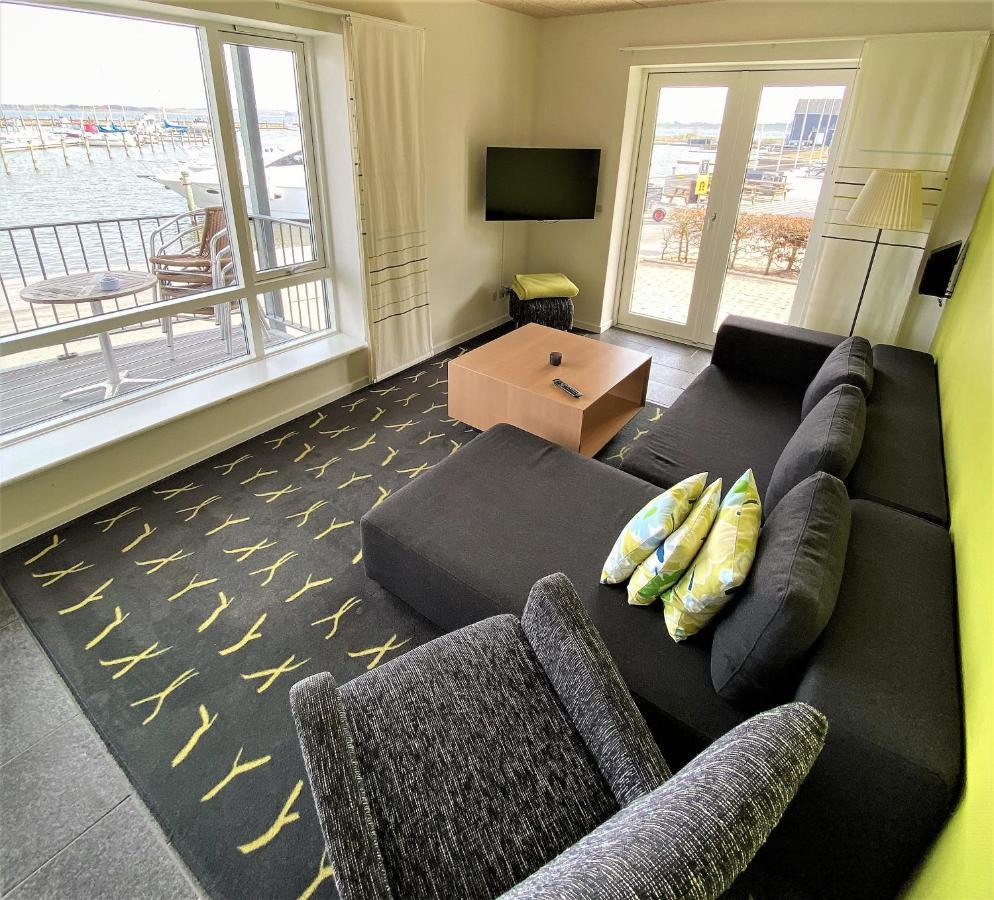 Hotel Strandtangen Скиве Экстерьер фото