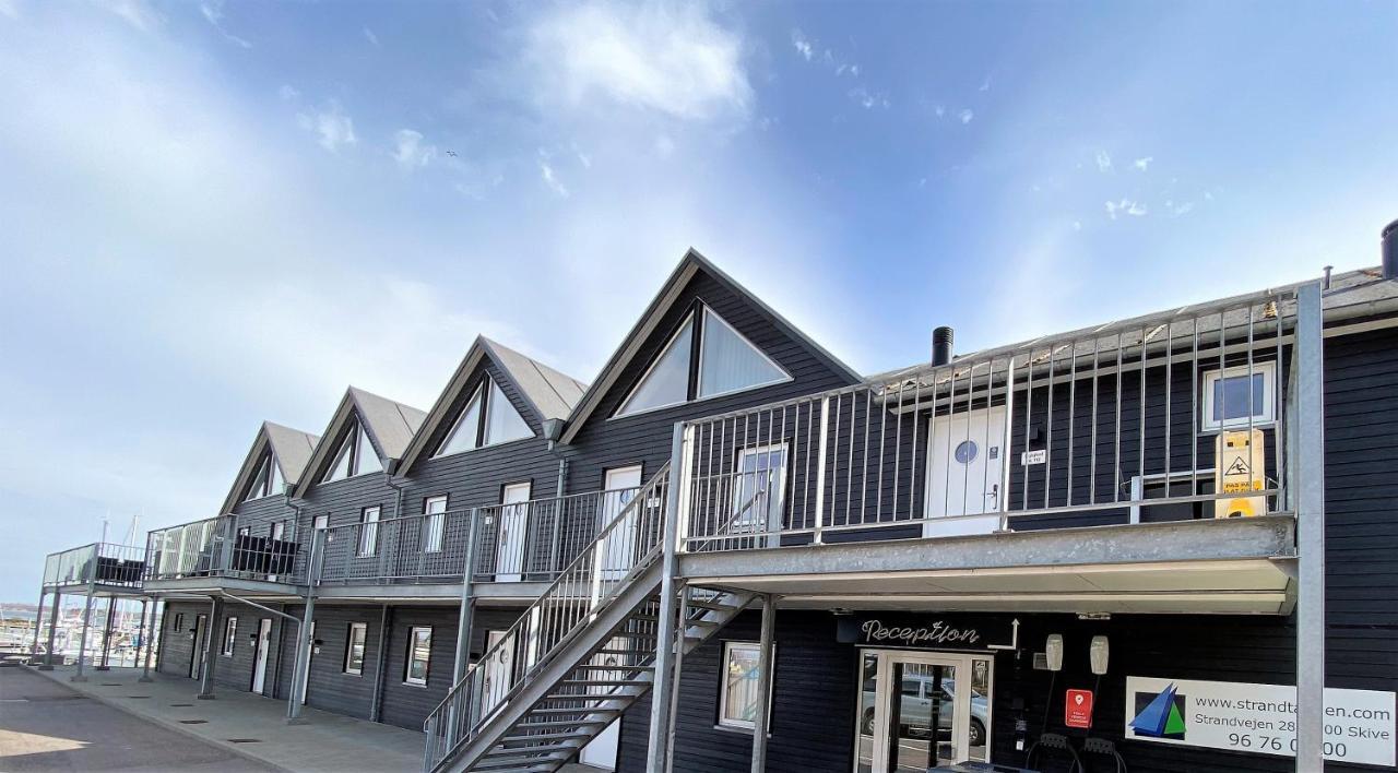 Hotel Strandtangen Скиве Экстерьер фото