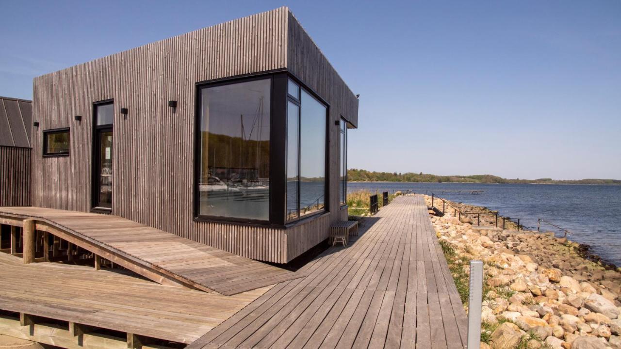 Hotel Strandtangen Скиве Экстерьер фото