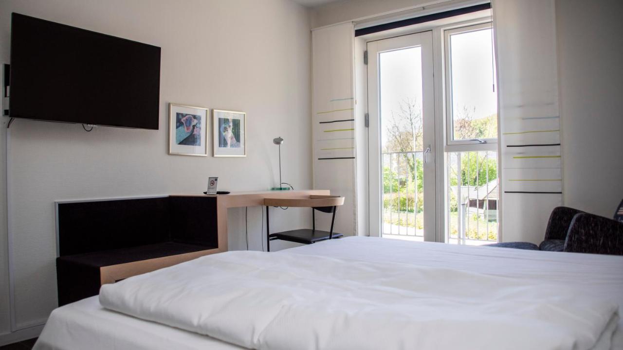 Hotel Strandtangen Скиве Экстерьер фото