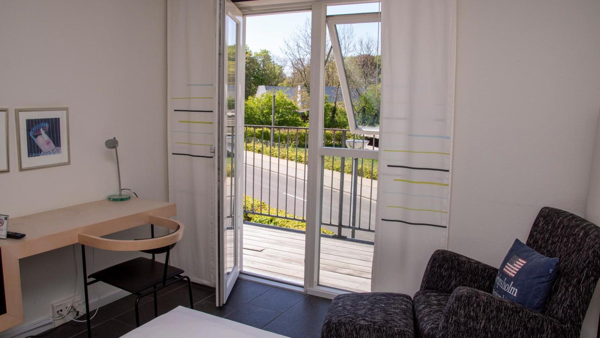 Hotel Strandtangen Скиве Экстерьер фото