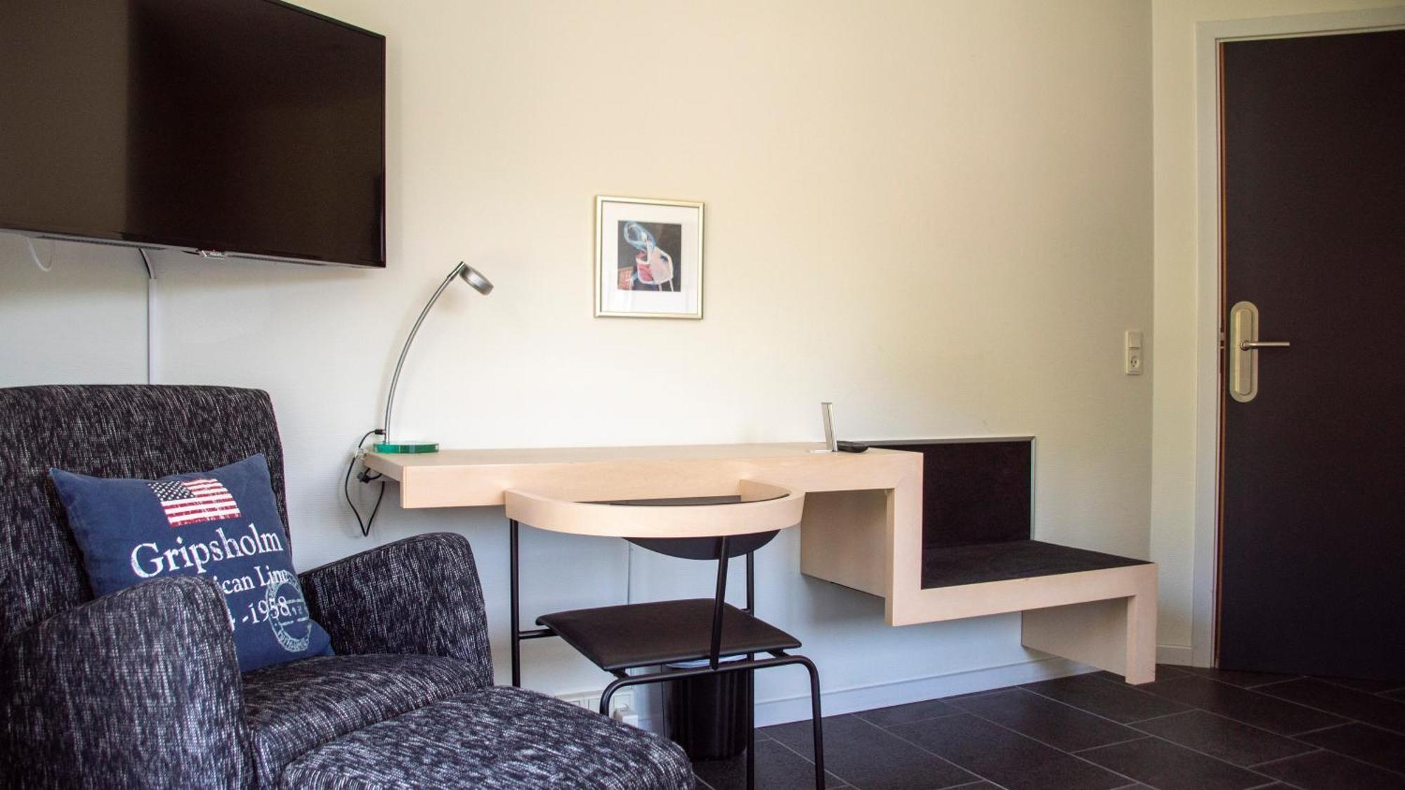 Hotel Strandtangen Скиве Экстерьер фото